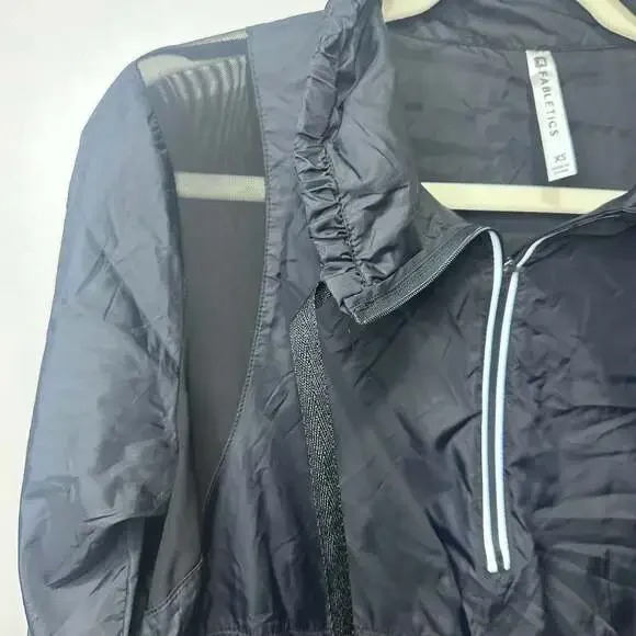Fabletics Ziva Half-Zip Lightweight Mesh Panel Windbreaker Jacket - Picture 4 of 6